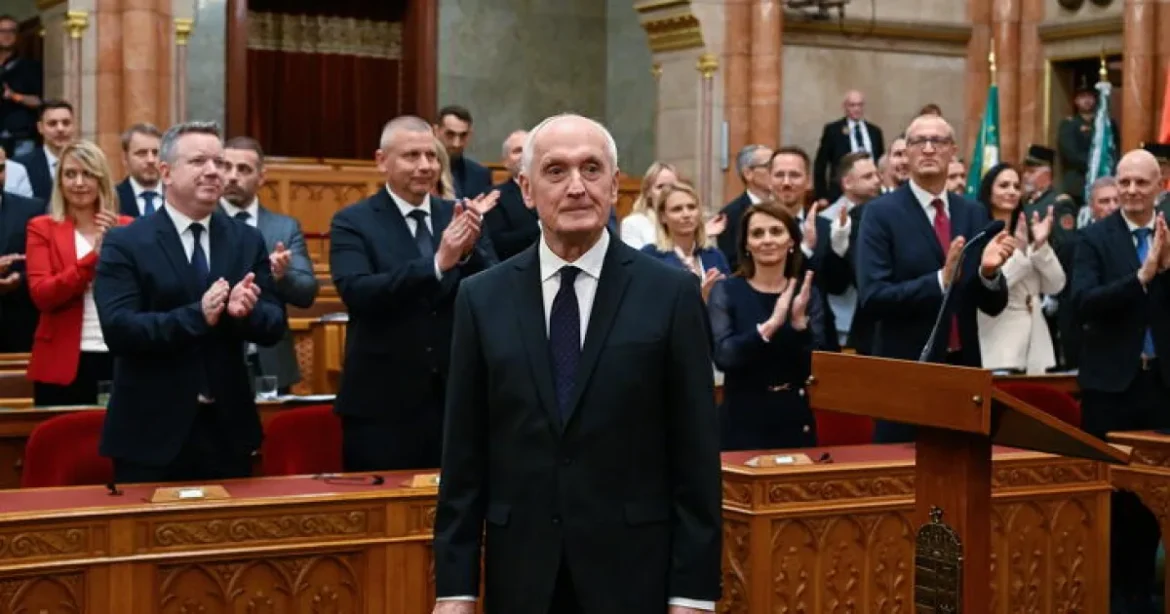 Az Országgyűlés nem szavazta meg Baka András legfőbbügyész-jelöltségét