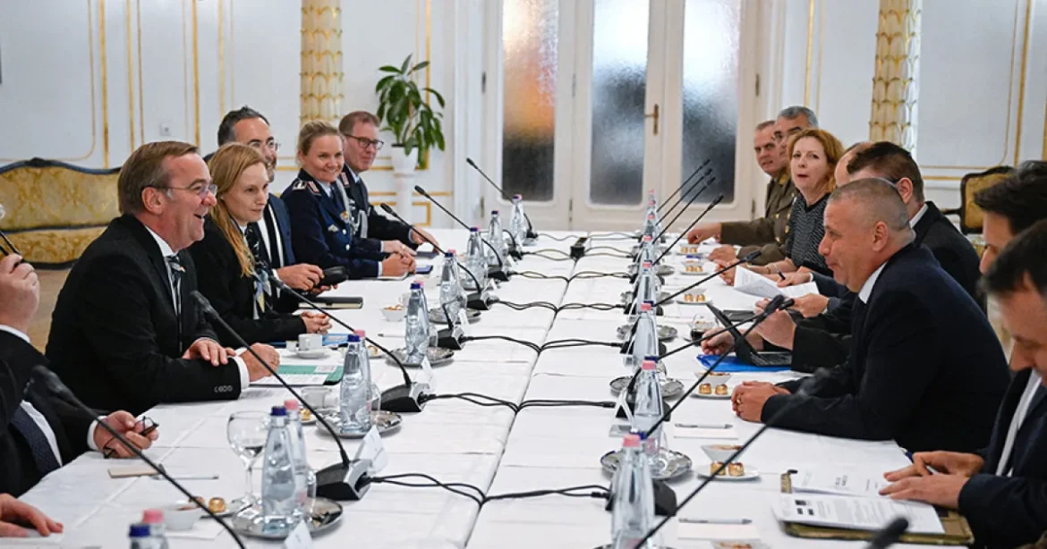 Ruszin-Szendi sejtelmesen utalt a német látogatás tétjére