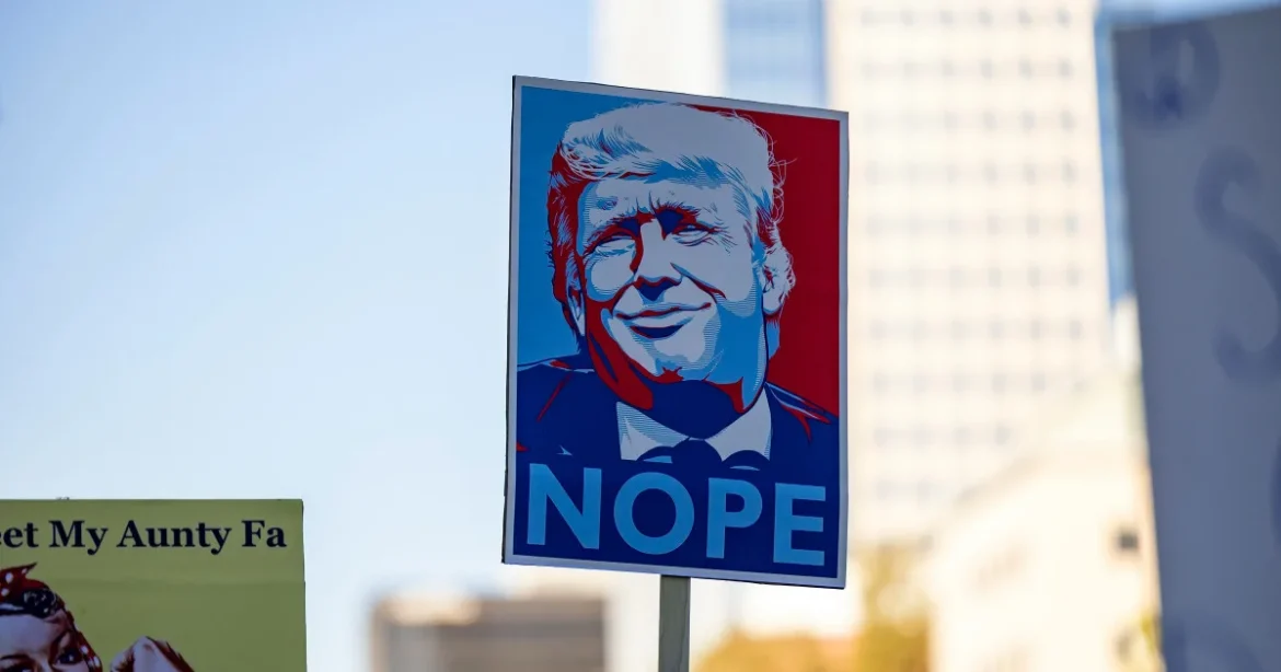 Trump dührohamot kaphat, ha a kamatdöntés romba dönti a terveit