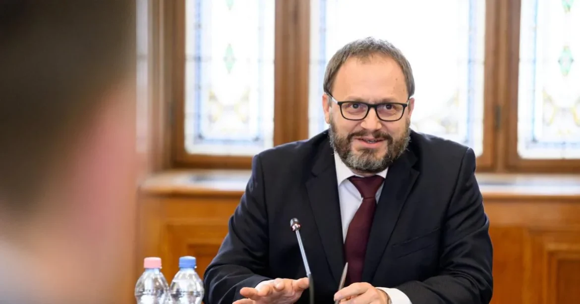 Kármánék: így áll össze az első igazi költségvetés, euróig mutat